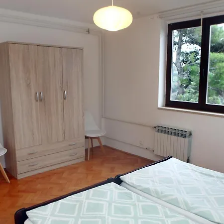 Warm And Comfy With Parking! Apartman Piran