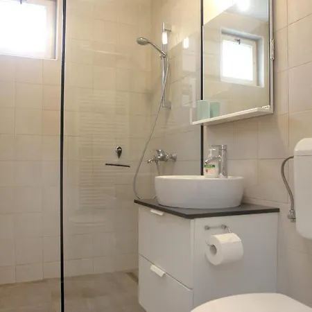 Warm And Comfy With Parking! Apartment Piran