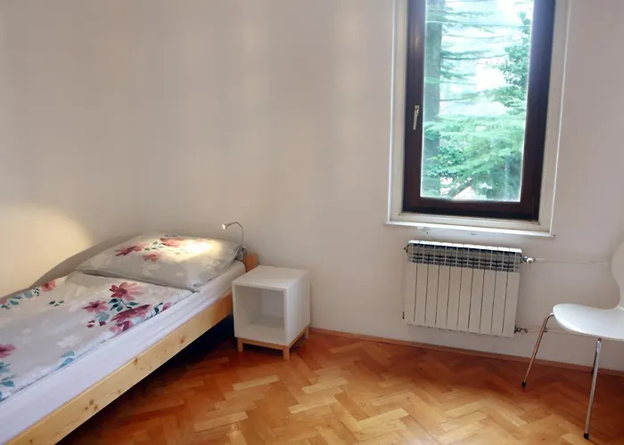 Warm And Comfy With Parking! Apartamento *